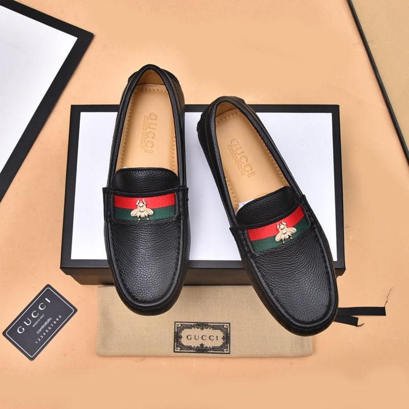 G*u*i leather shoes
